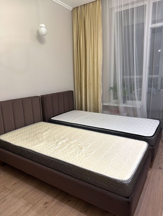Продам односпальную кровать (2 шт)