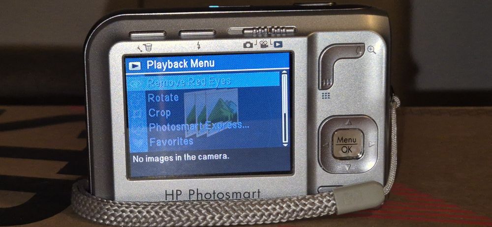 Camera foto/video digitala HP Photosmart M447