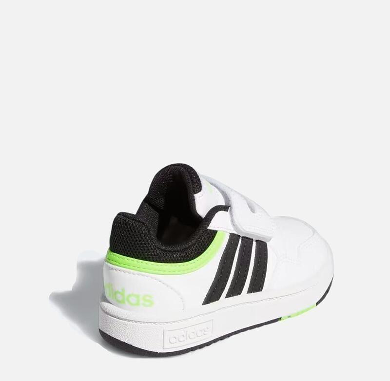 Бебешки маратонки оригинални, нови на Adidas