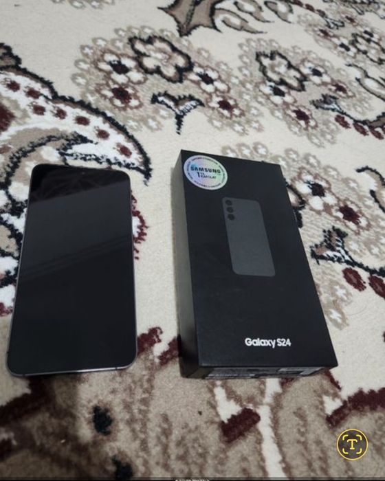 Самсунг с 24  . . .