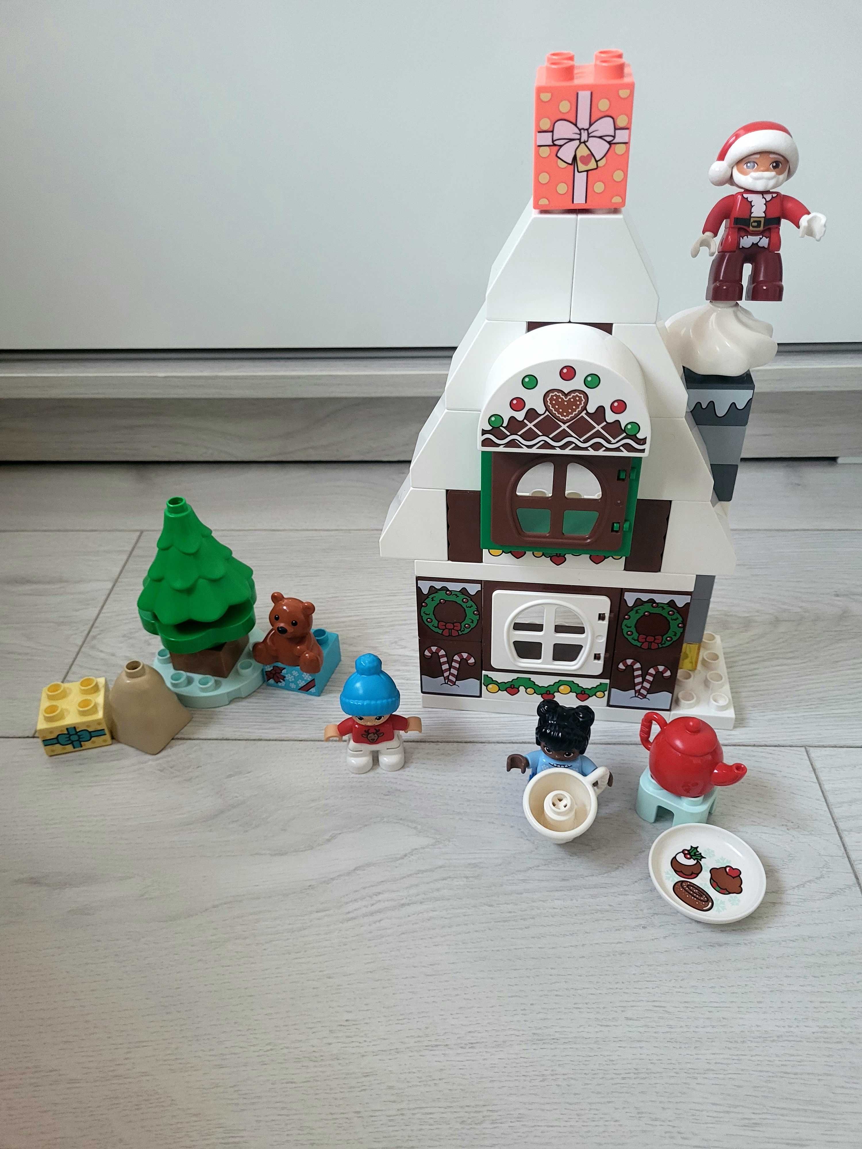 LEGO DUPLO - Casa din turtă dulce a lui Moș Crăciun 10976
