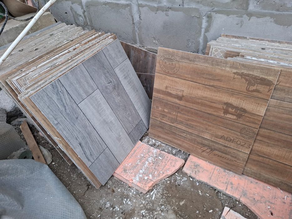 Продам кафель срочно