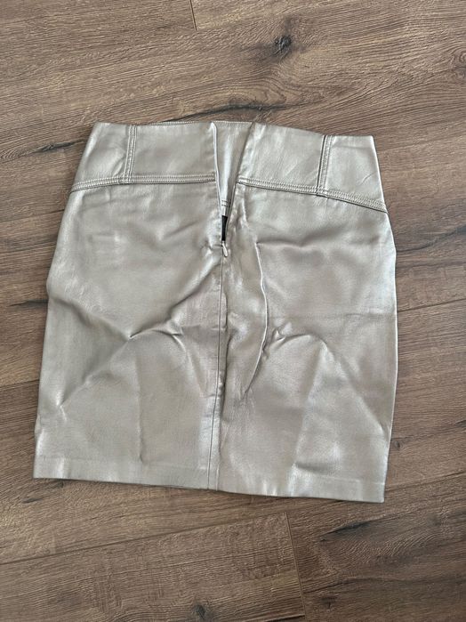 Кожена пола Bershka