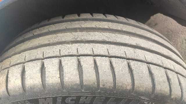 Michelin PILOT SPORT 4 рънфлет 225 / 45 / 17