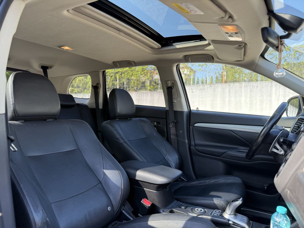 Mitsubishi Outlander 2014 PHEV Plug in Hybrid