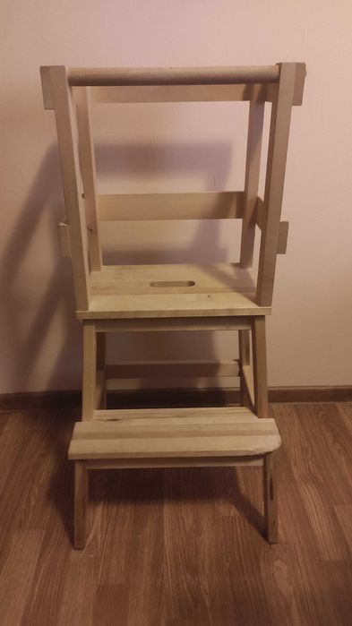 Помощна дървена Монтесори кула