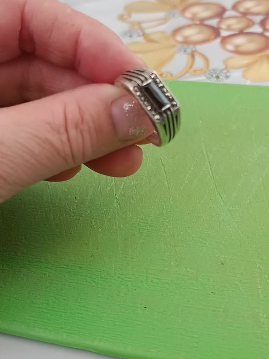 Печатка мужская чистое серебро 923пробы размері 19 почти новое брали н