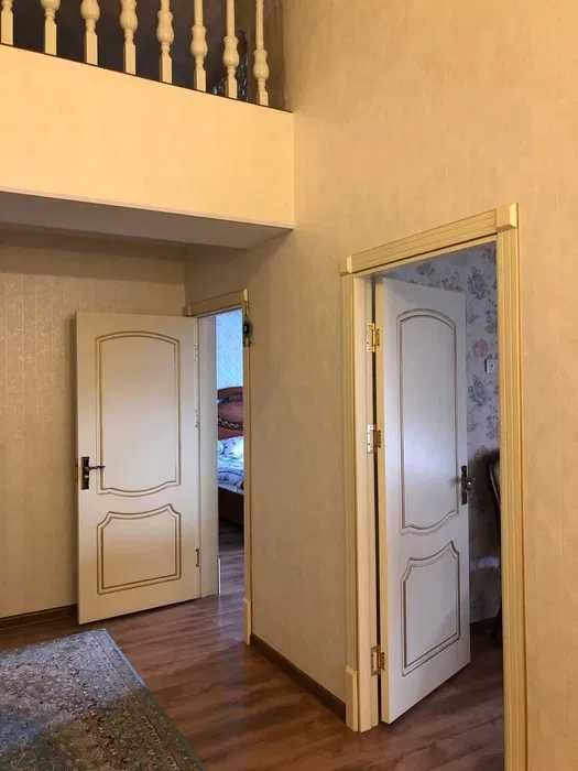 Ц-15 в-в Жангох рядом посольство Казахстан ул.Абая,пентхаус 206 кв.м