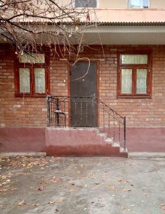 Квартира на Юнусабаде 18. Кирпичная. Вход отдельный