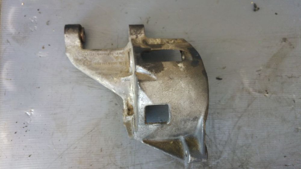 suport pompa servo vw sharan 1.9 tdi ahu 028145523e