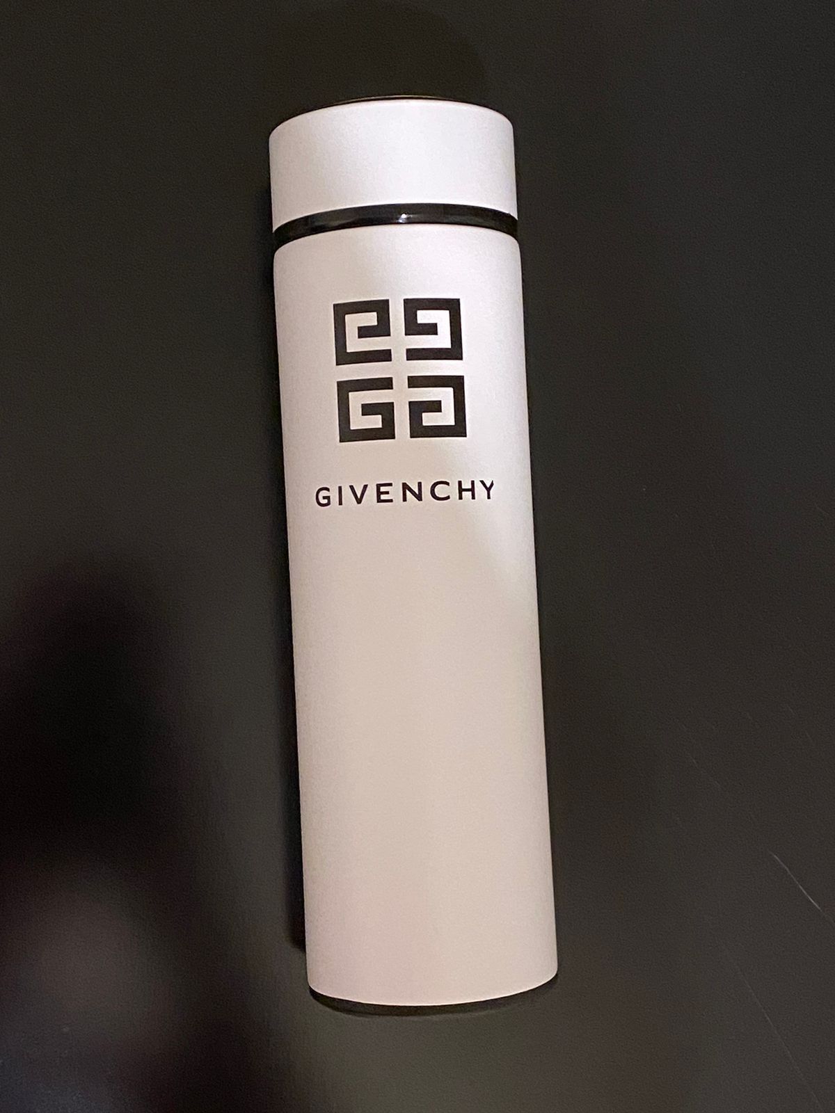 Термос от Givenchy