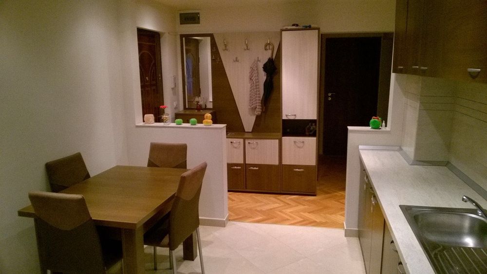 Proprietar, Apartament 3 camere,  zona Bucovina, etaj 3.