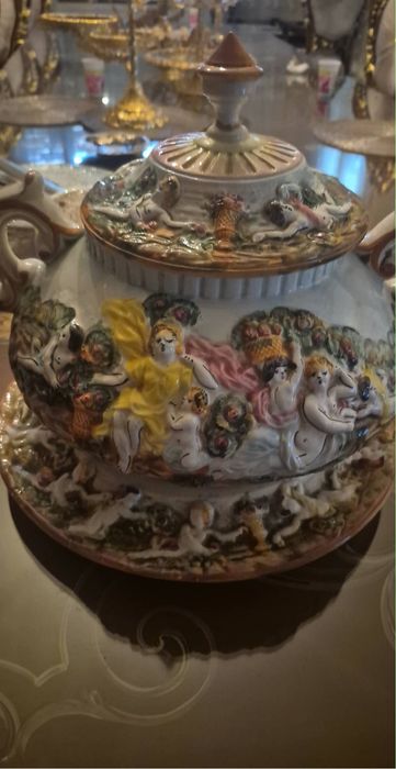 Rafinat centru de masa-platou cu supiera-arta