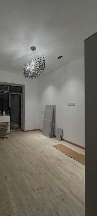 Продаётся новастройка  сергели  5 бекат метро