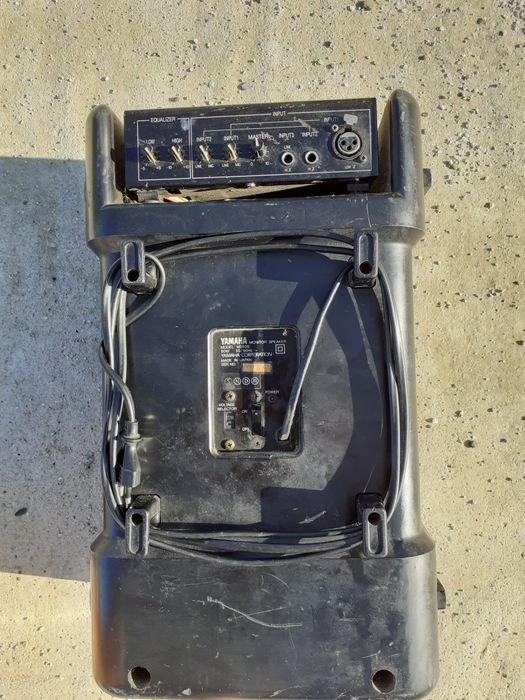 Se vinde Yamaha Monitor Speaker Model MS60S