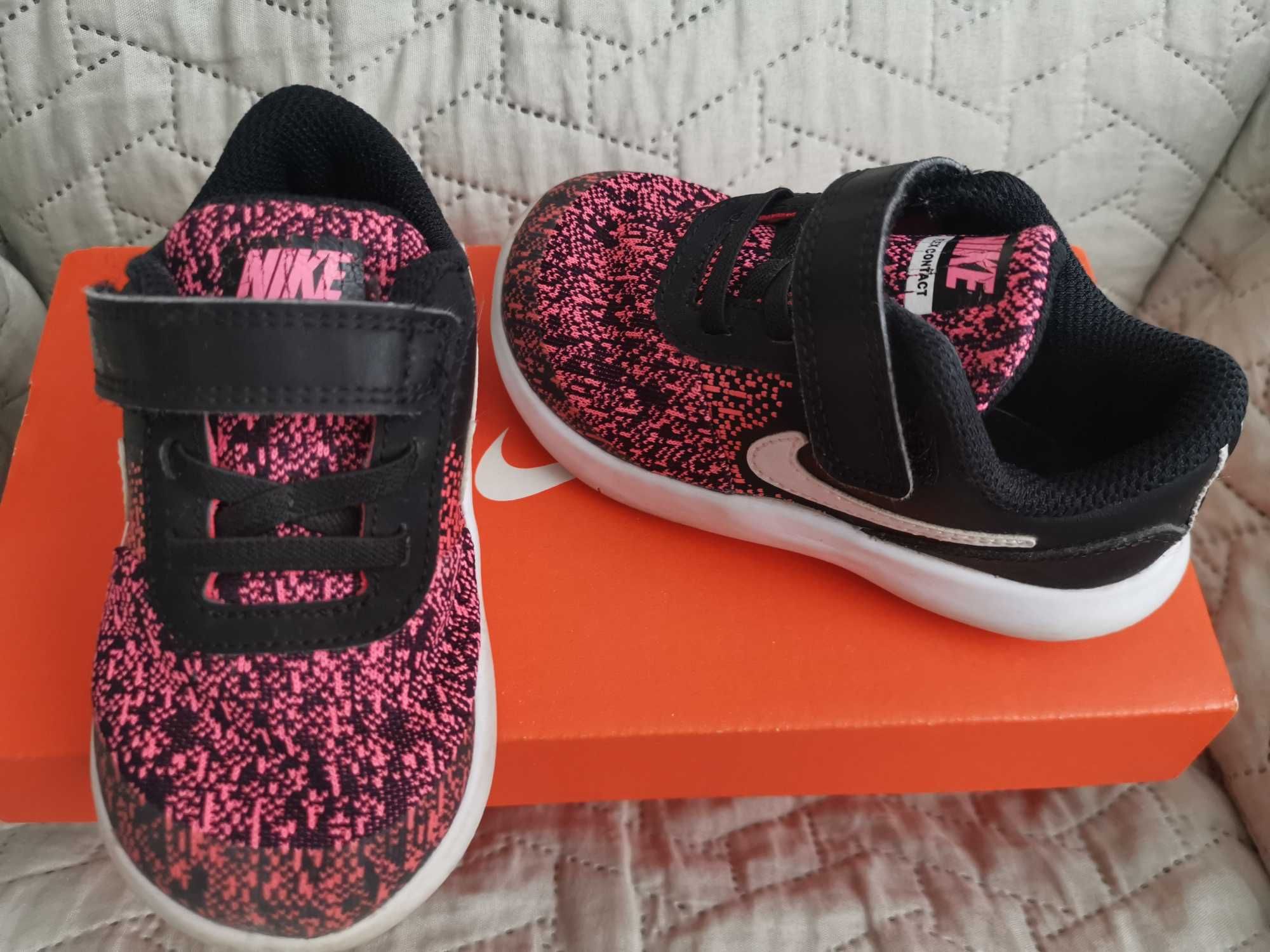 Бебешки маратонки Nike