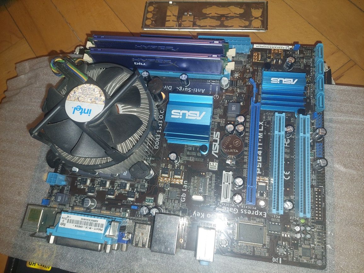 Процесор Q9550 + 8gb ddr3 + Дъно ASUS