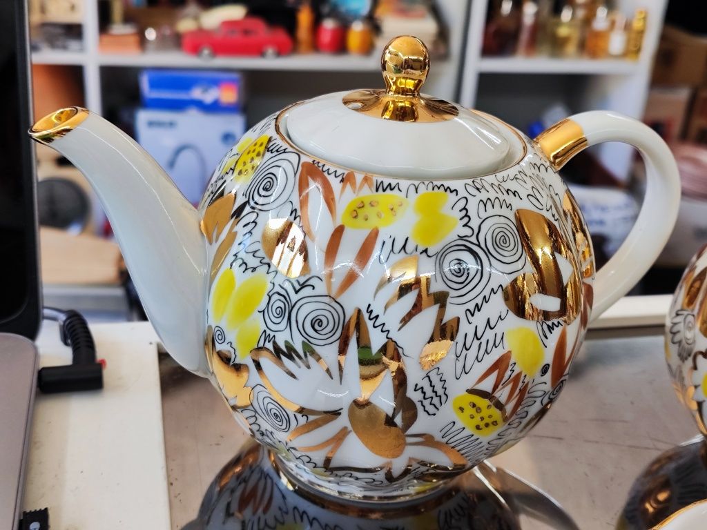 Руски порцелан ЛФЗ чайник,захарница