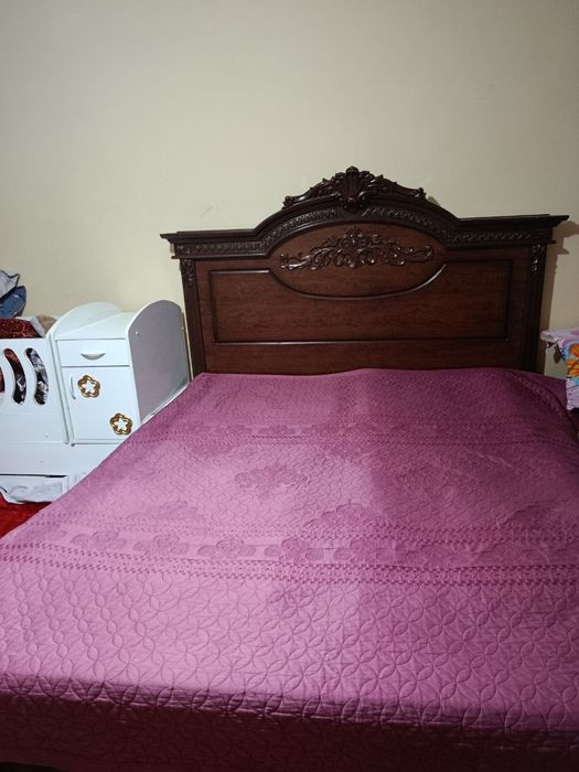 Mebel srochna sotiladi.