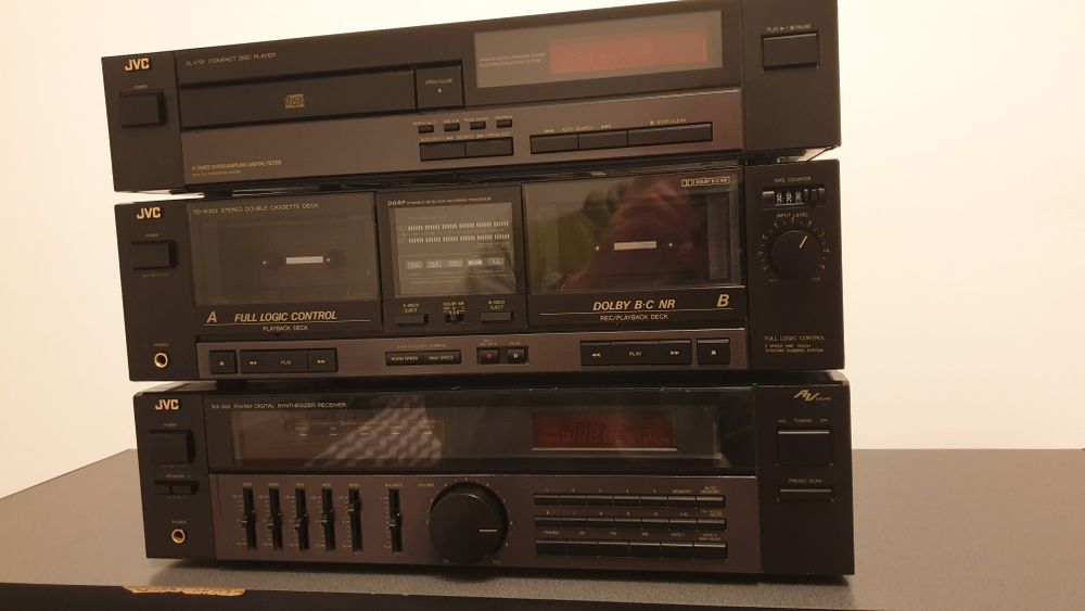 Linie audio JVC RX-302