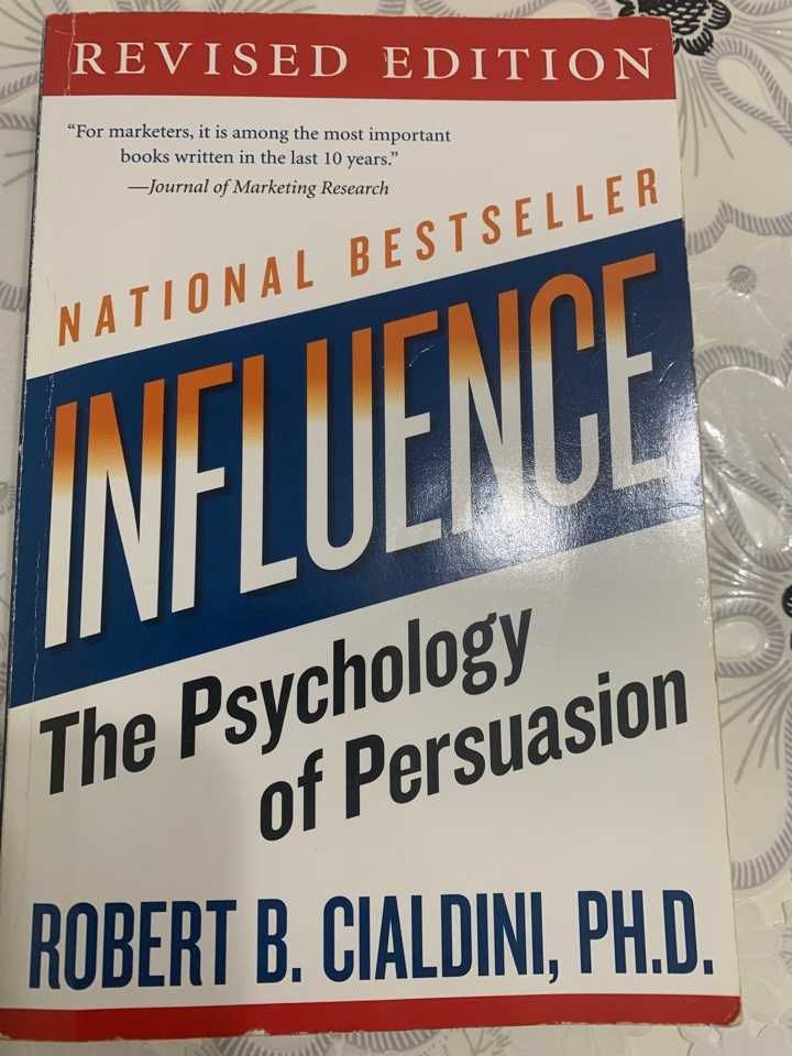 Influence. The psychology of persuasion - Психология влияния