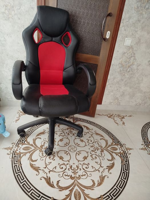 Продам Офисные кресла