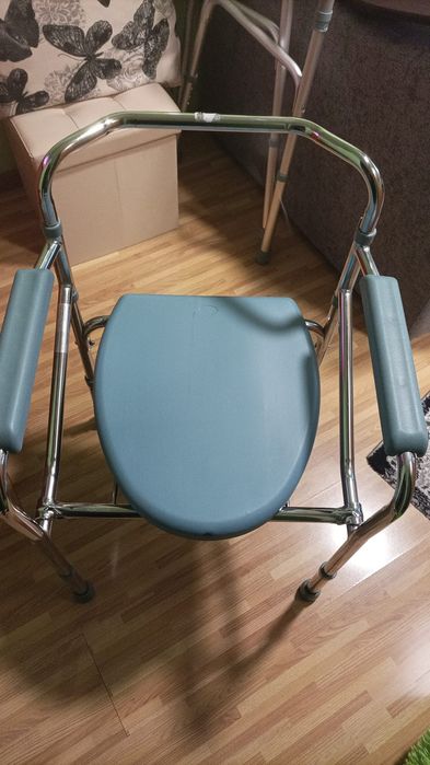 Scaun WC pliabil nou