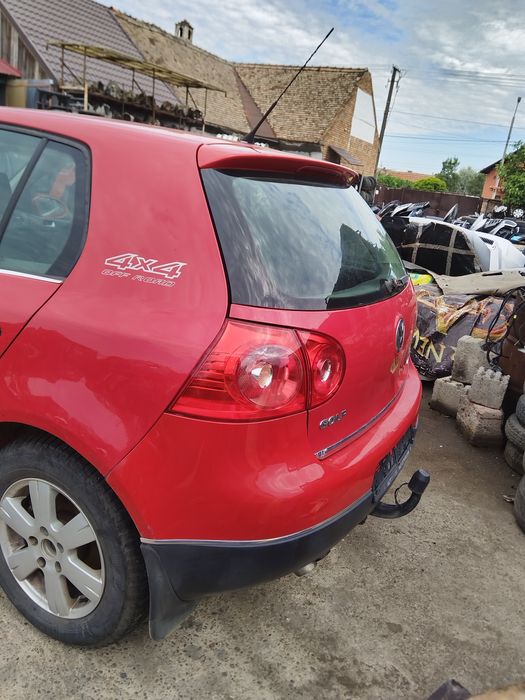 Bara spate Vw Golf 5 an 2003-2008