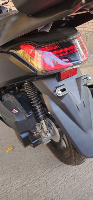 Продается почти новый скутер Skillmax