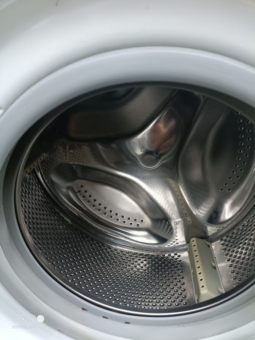 Mașină de spălat rufe Indesit