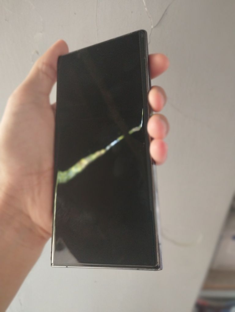 Samsung S22 ultra ideal 12/256 100% toza