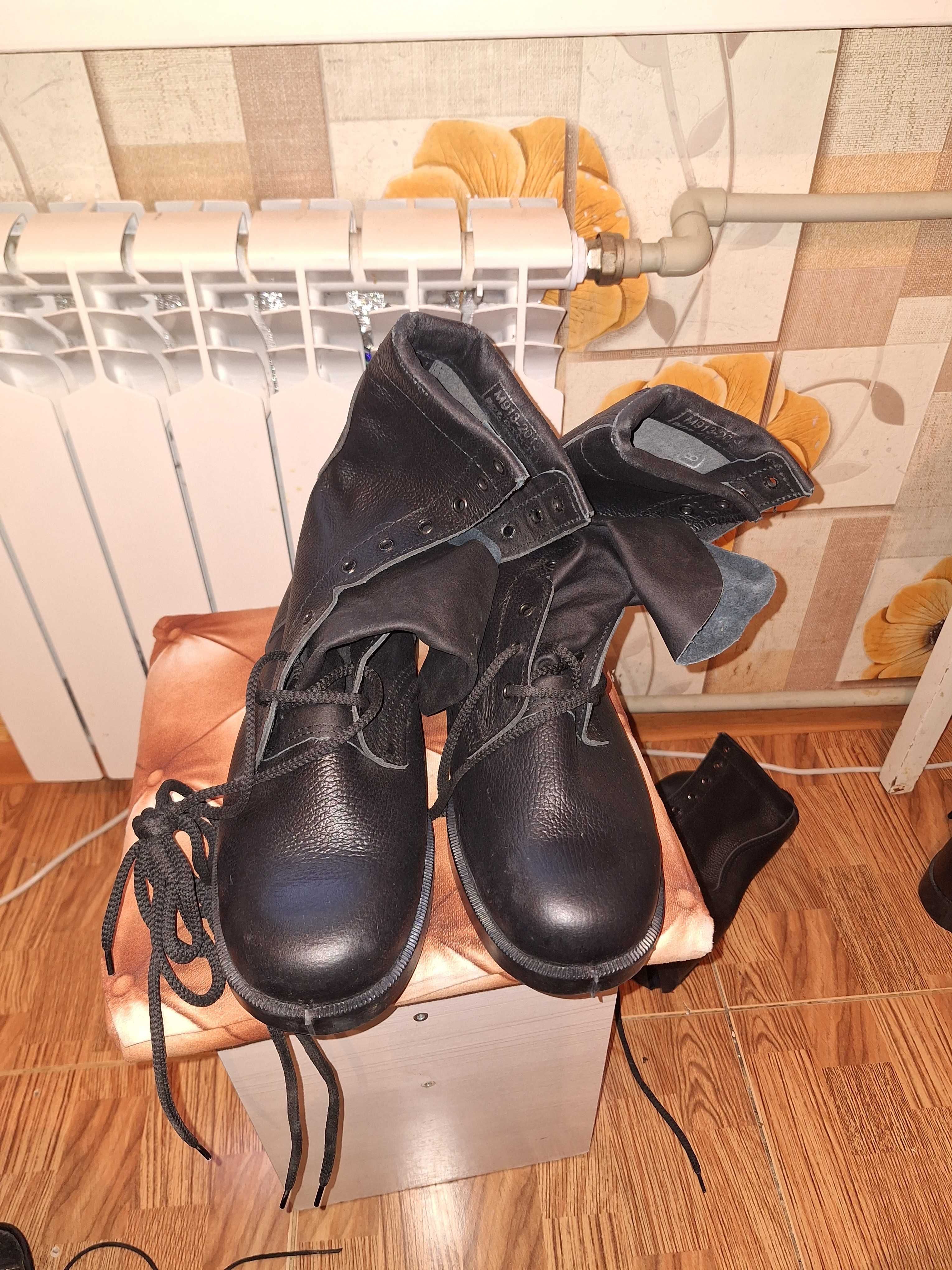 Берцы кожаные 45-46 размер, производство Украина город Ромны