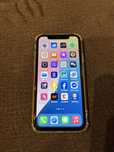 Iphone 11 с гаранция в отлично състояние
