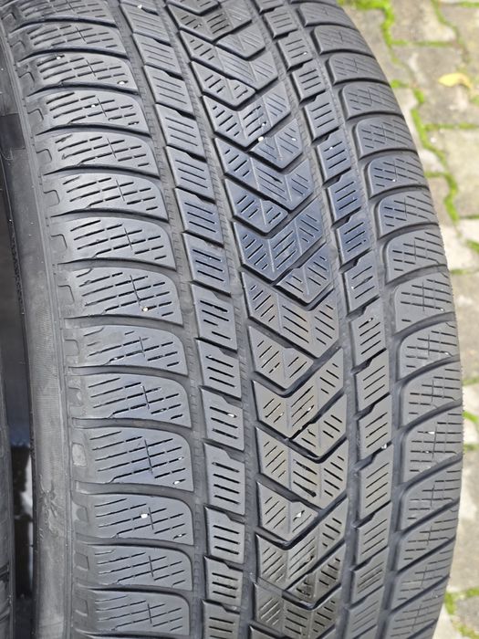 275 40 22 Pirelli