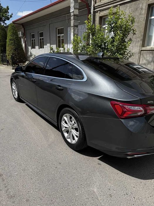 Malibu 2.4 atmasferniy mokriy asfalt/2018 yil