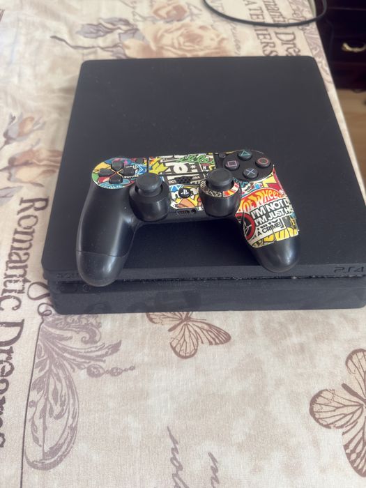 Playstation 4 slim