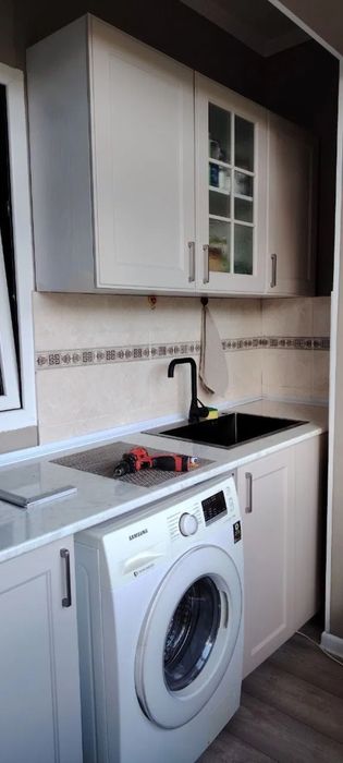 ( К37 ) СРОЧНО!!! Продается 3-комн квартира , с мебелью и техникой