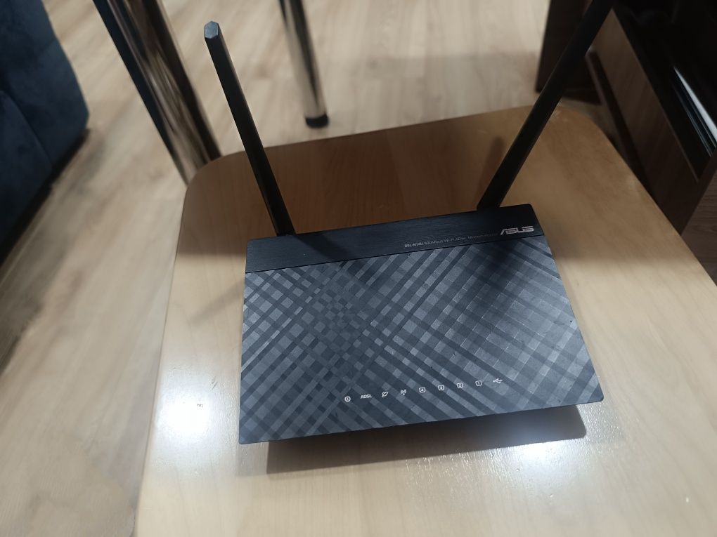 ADSL WiFi роутер Asus DSL-N12UХ