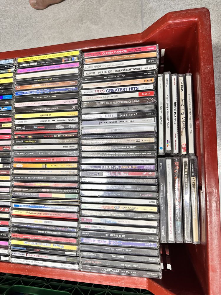 Colecție de 800 de CD-uri, muzică in engleză, stare foarte bună