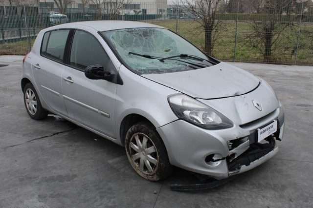 НА ЧАСТИ! Renault Clio 1.2 16V 2012 г. Климатик Рено Клио