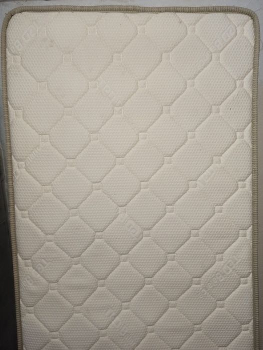 Продавам матраци