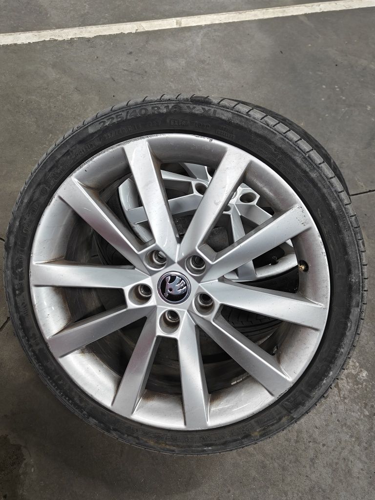 Jante 5x112 cu anvelope Skoda Octavia 225 40 18