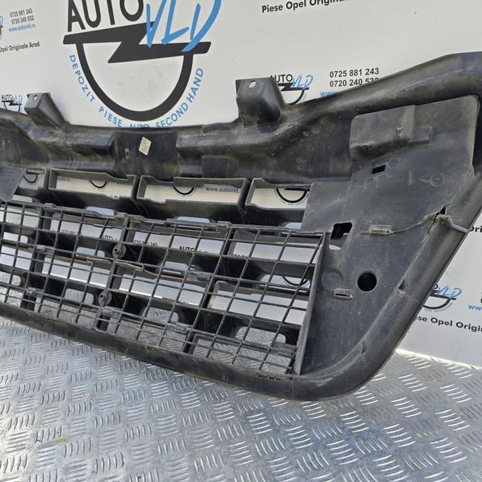 Grila centrala radiator Opel Movano B