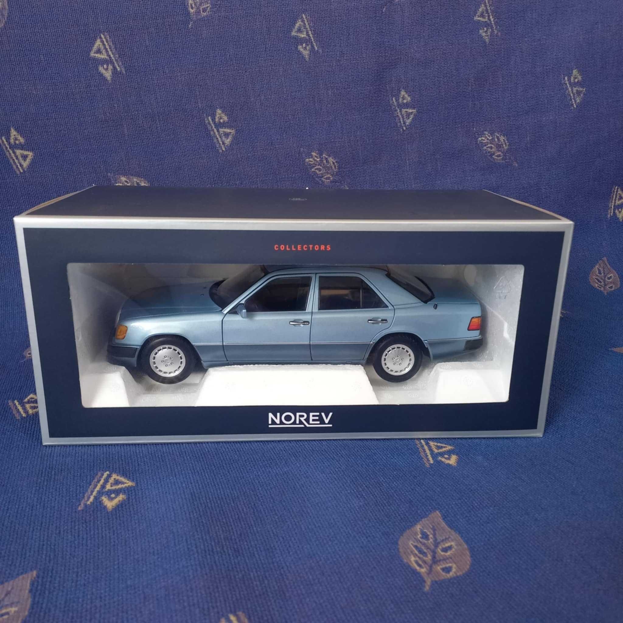 Mercedes-Benz 230 E 1990 Light Blue metallic 1:18 Norev