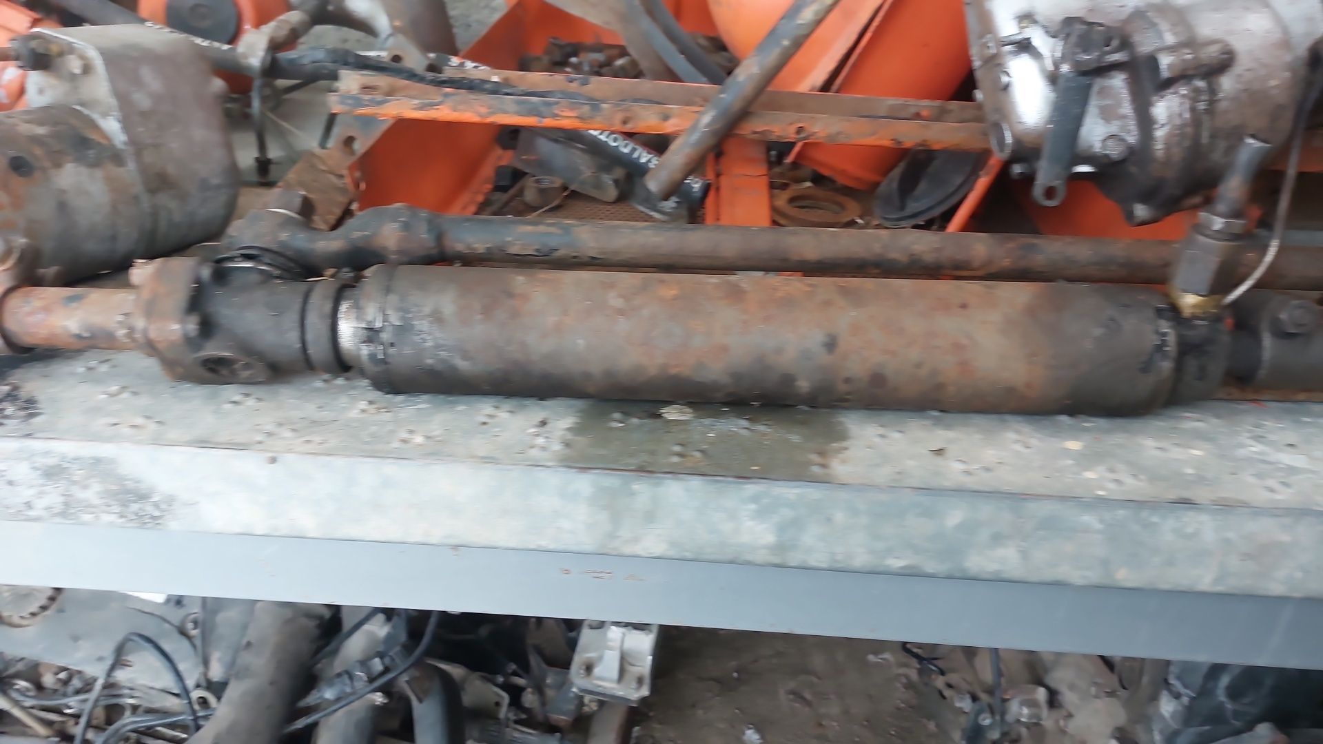 servo si pompă de tractor om 513