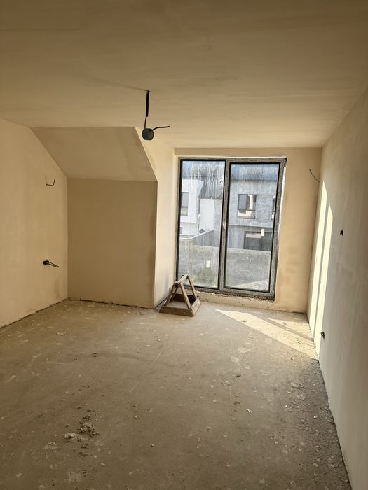 Casa De Vanzare Aeroport Vasile Gionea (toate utilitatile)