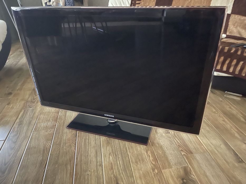 Телевизор Samsung UE-46C5000