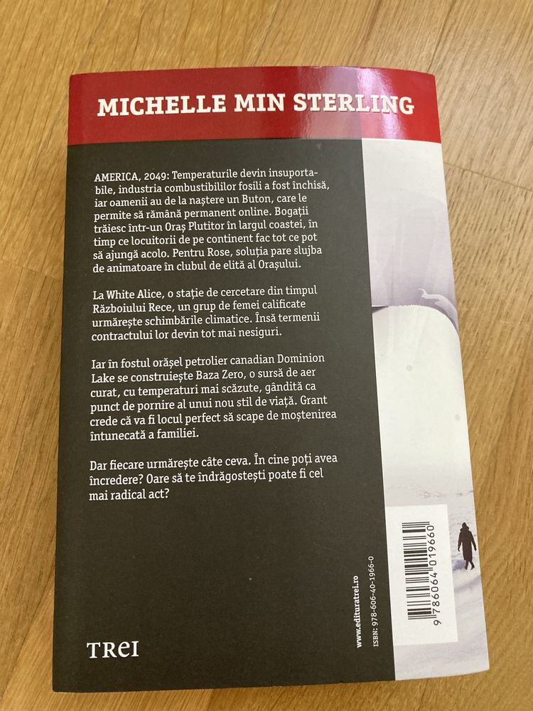 Carte “ Baza zero” de Michelle Min Sterling