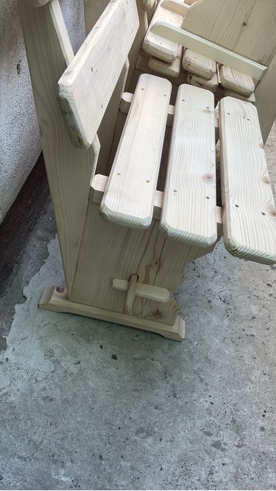 Masa si 4 scaune din lemn de brad