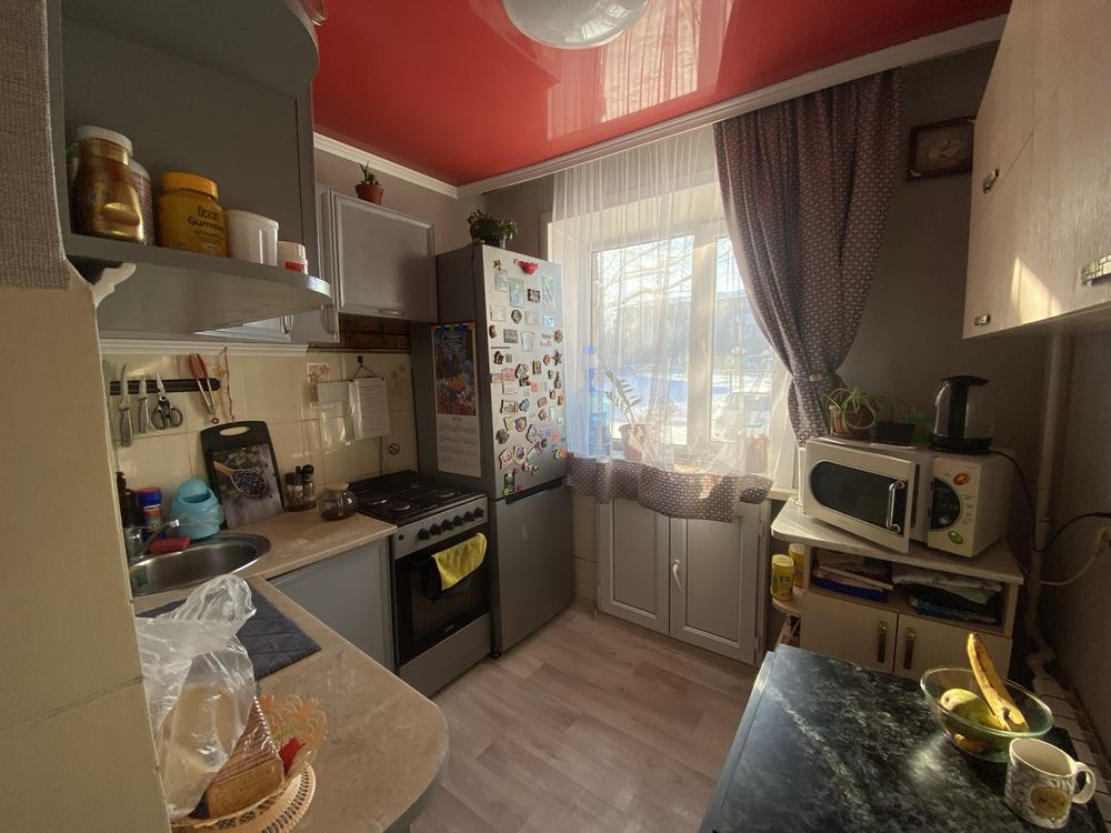 Продам уютную 2-комн квартиру по ул Абая !